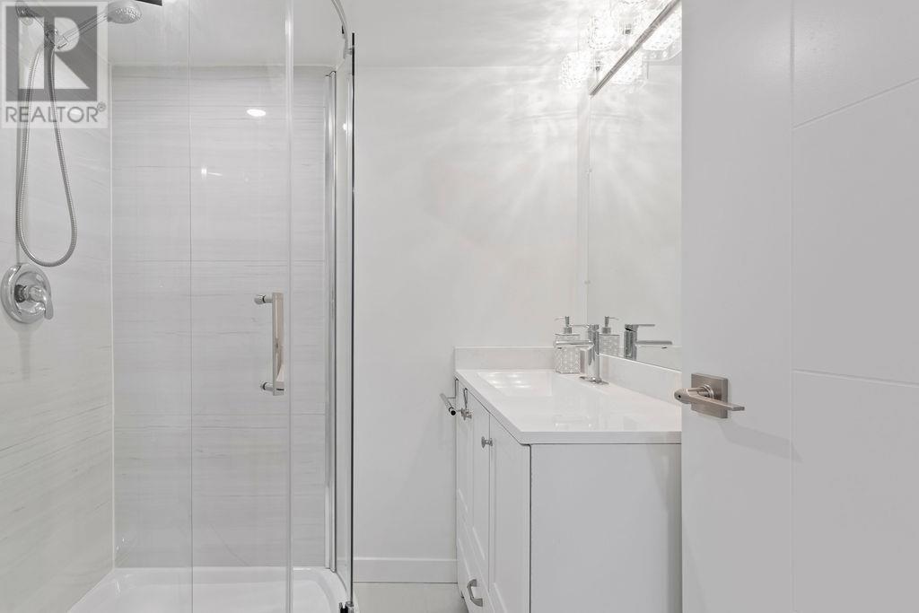 4563 Cedarcrest Avenue, North Vancouver, British Columbia  V7R 3R2 - Photo 33 - R2827721