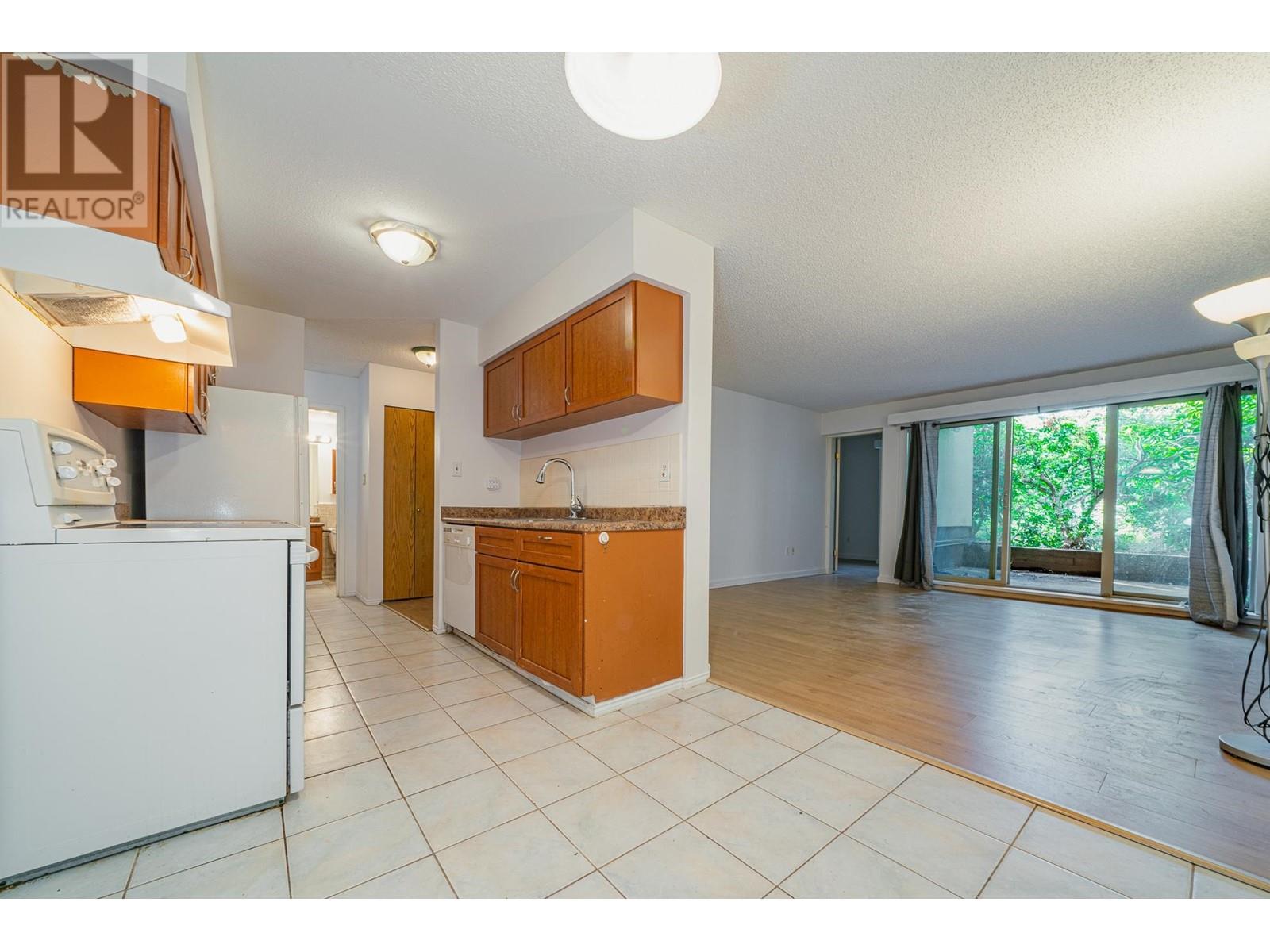 412 9867 Manchester Drive, Burnaby, British Columbia  V3N 4P6 - Photo 5 - R2829197