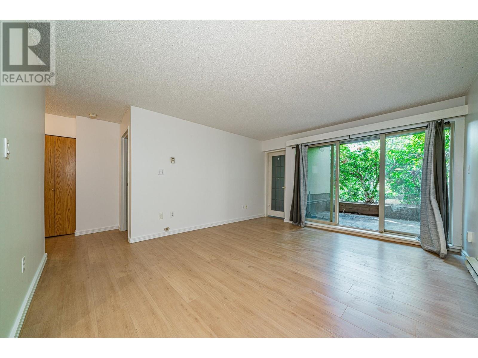 412 9867 Manchester Drive, Burnaby, British Columbia  V3N 4P6 - Photo 3 - R2829197