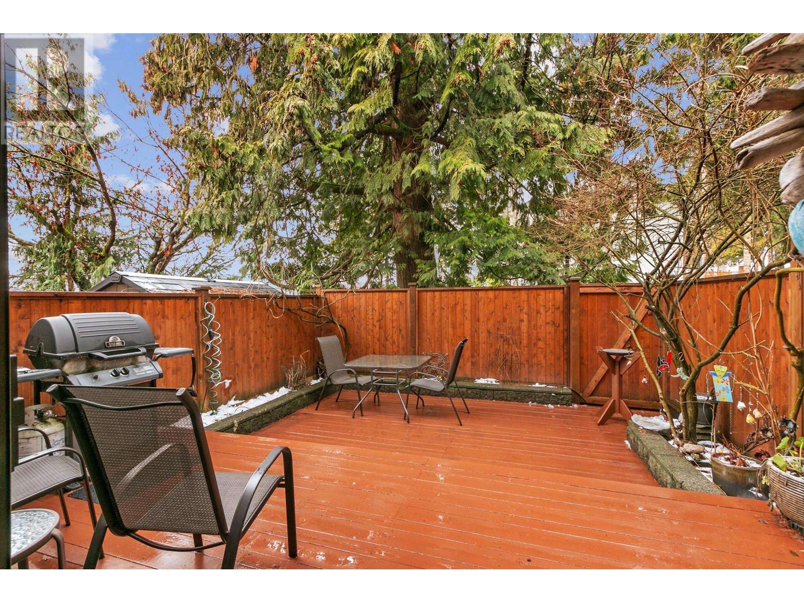 105 511 Gatensbury Street, Coquitlam, British Columbia  V3J 5E7 - Photo 11 - R2827063