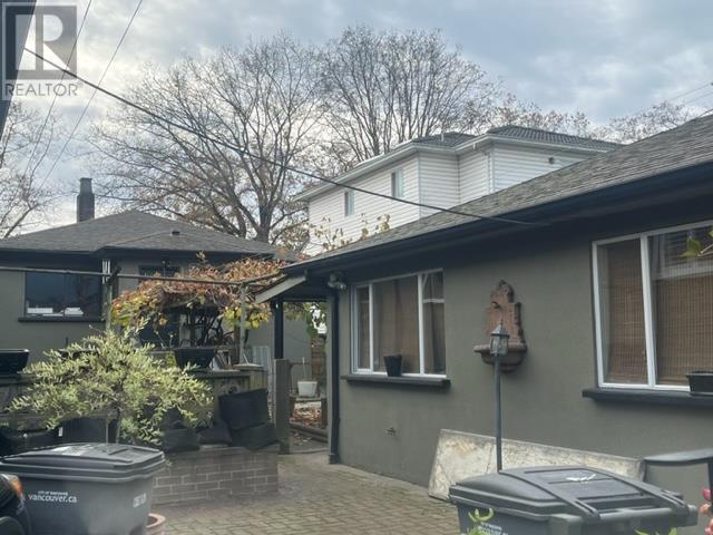 2891 Eton Street, Vancouver, British Columbia  V5K 1K4 - Photo 3 - R2828523