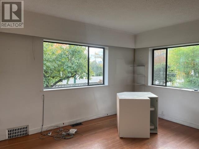 2891 Eton Street, Vancouver, British Columbia  V5K 1K4 - Photo 5 - R2828523