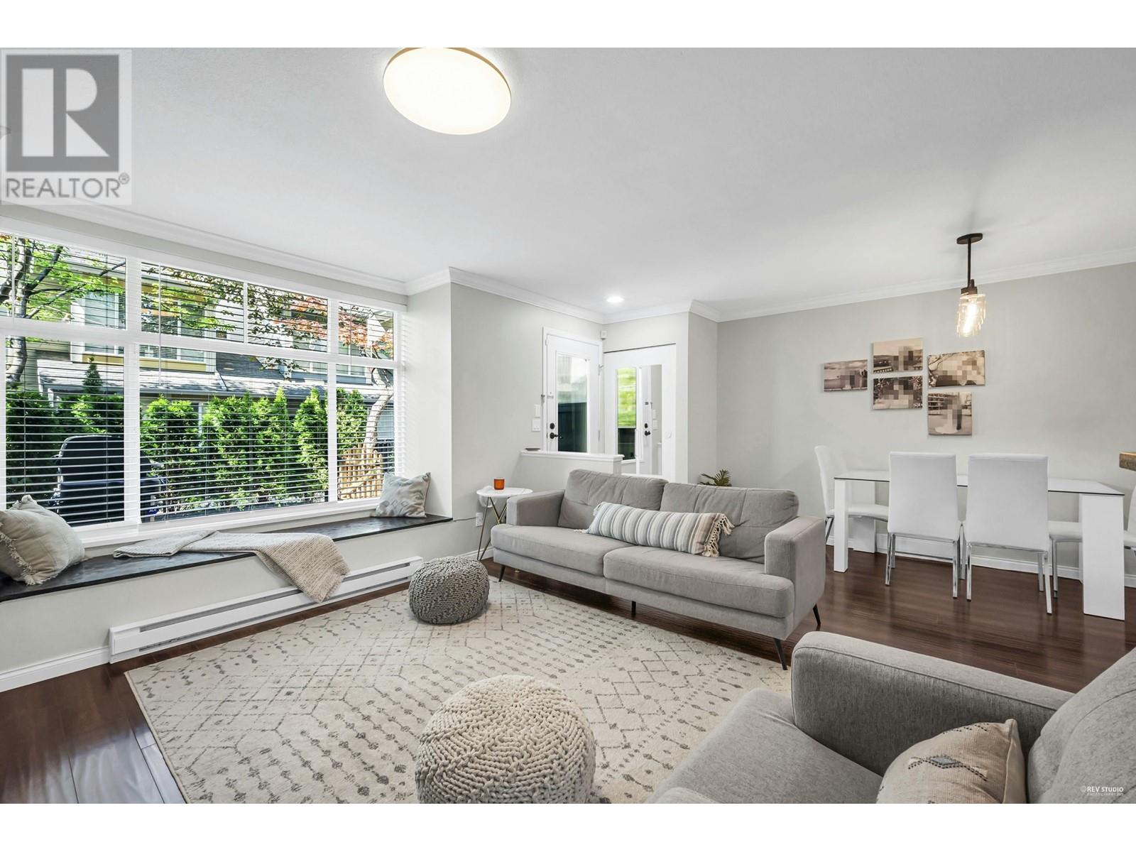 7412 Magnolia Terrace, Burnaby, British Columbia  V5E 4L1 - Photo 4 - R2829582