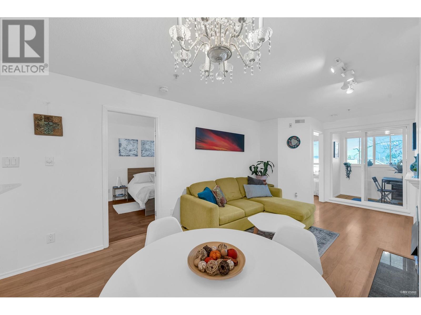 307 868 Kingsway, Vancouver, British Columbia  V5V 3C3 - Photo 2 - R2829644