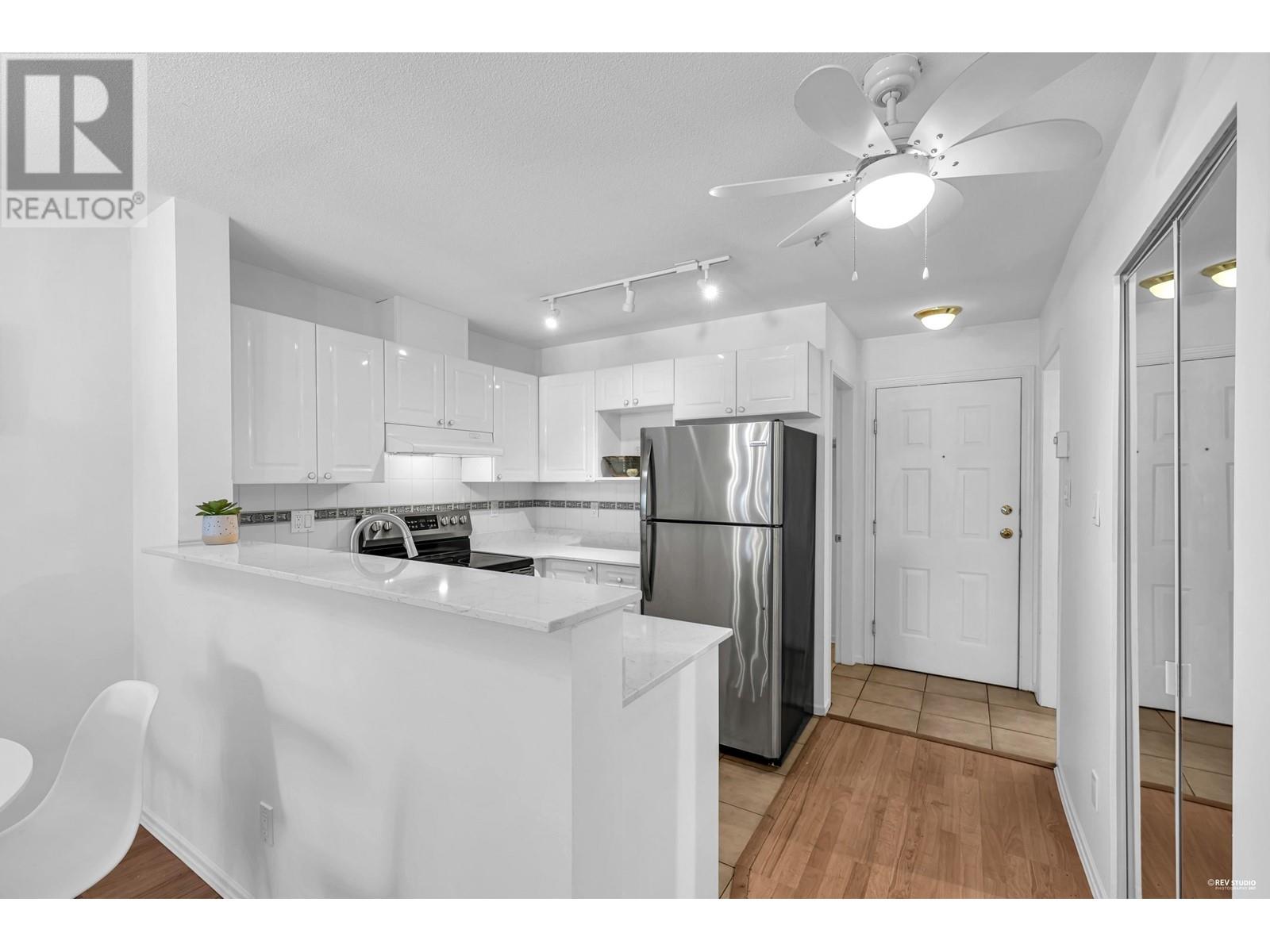 307 868 Kingsway, Vancouver, British Columbia  V5V 3C3 - Photo 4 - R2829644