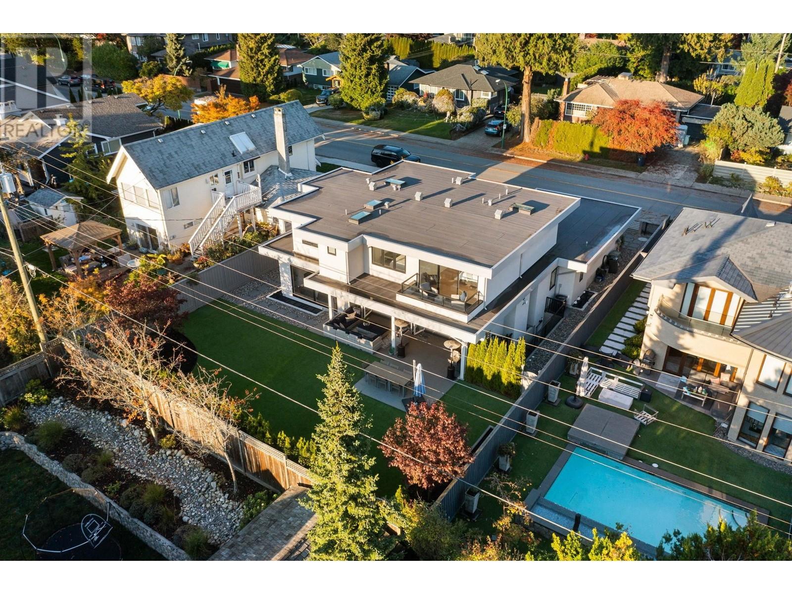 2825 Edgemont Boulevard, North Vancouver, British Columbia  V7R 2N3 - Photo 29 - R2829653