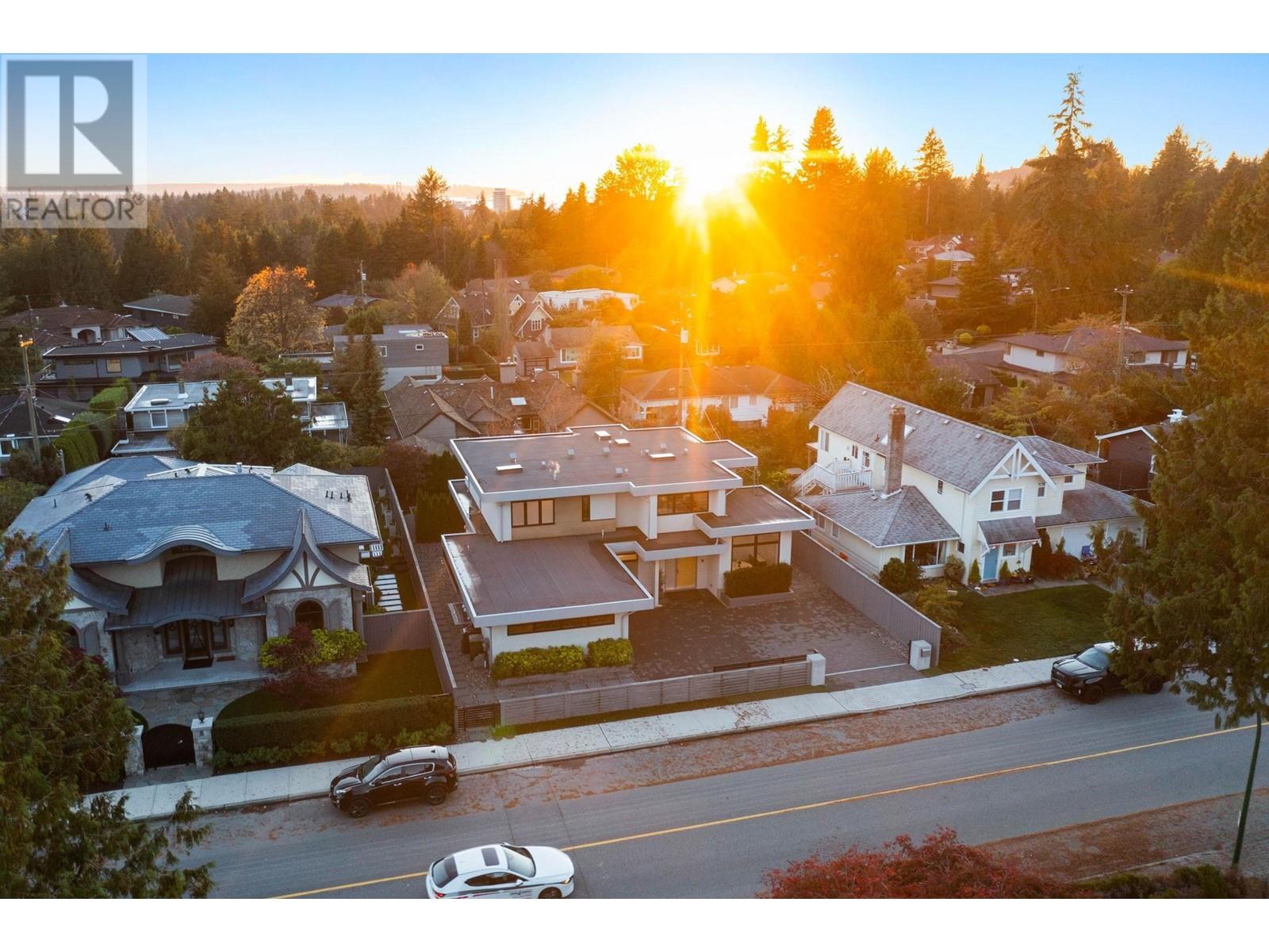 2825 Edgemont Boulevard, North Vancouver, British Columbia  V7R 2N3 - Photo 31 - R2829653