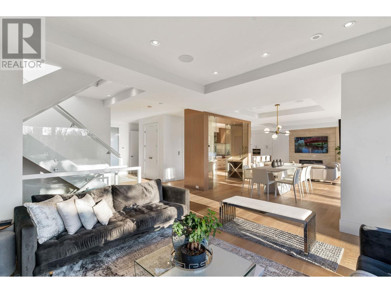 2825 Edgemont Boulevard, North Vancouver, British Columbia  V7R 2N3 - Photo 6 - R2829653