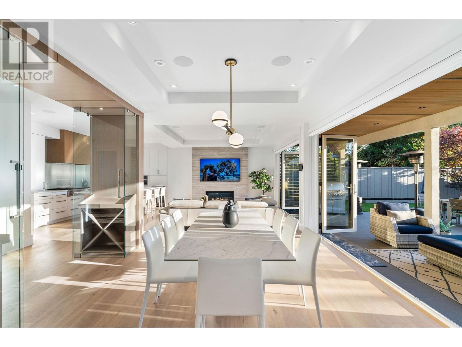 2825 Edgemont Boulevard, North Vancouver, British Columbia  V7R 2N3 - Photo 7 - R2829653