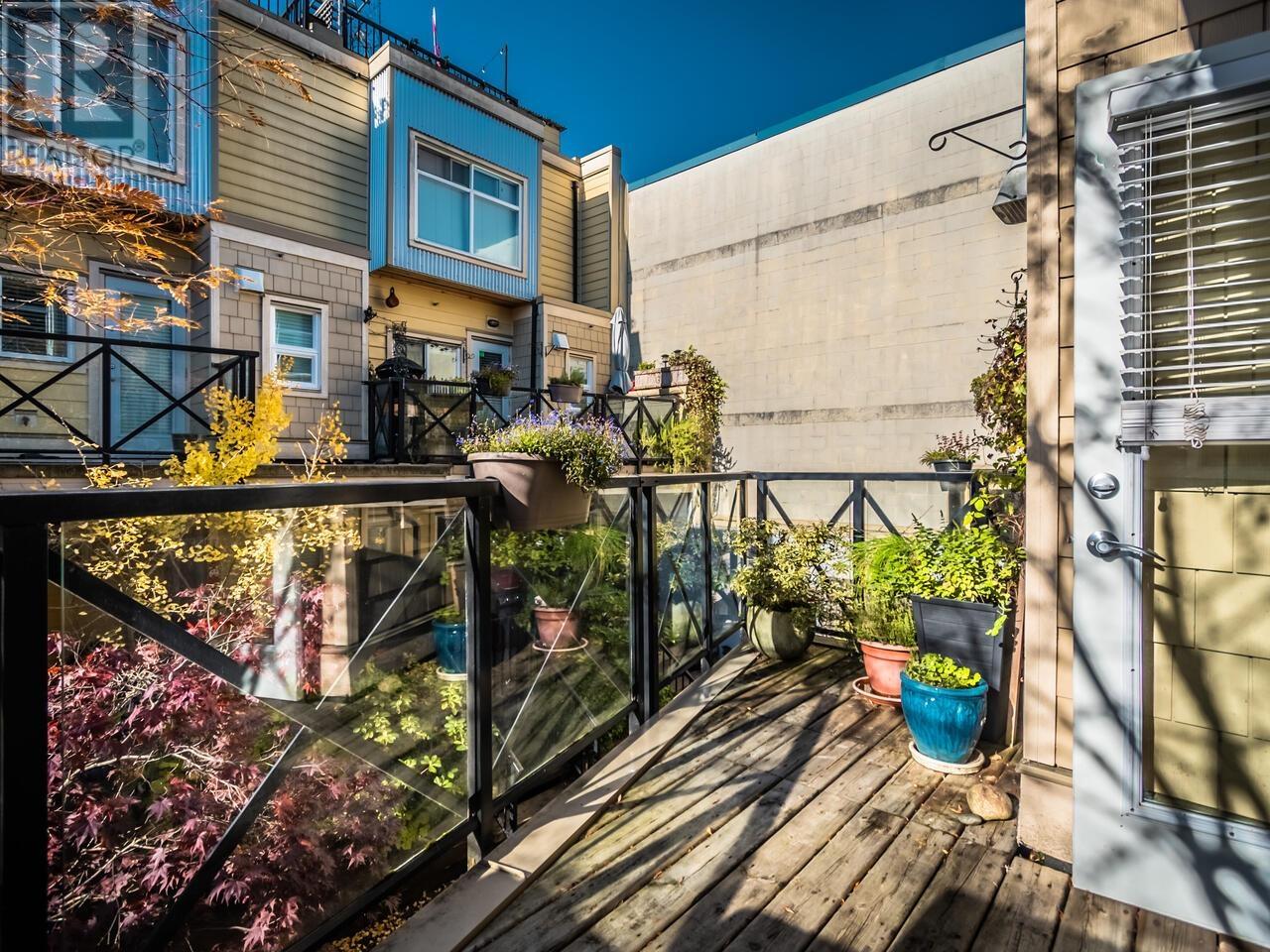 207 3736 Commercial Street, Vancouver, British Columbia  V5N 4G2 - Photo 10 - R2829115