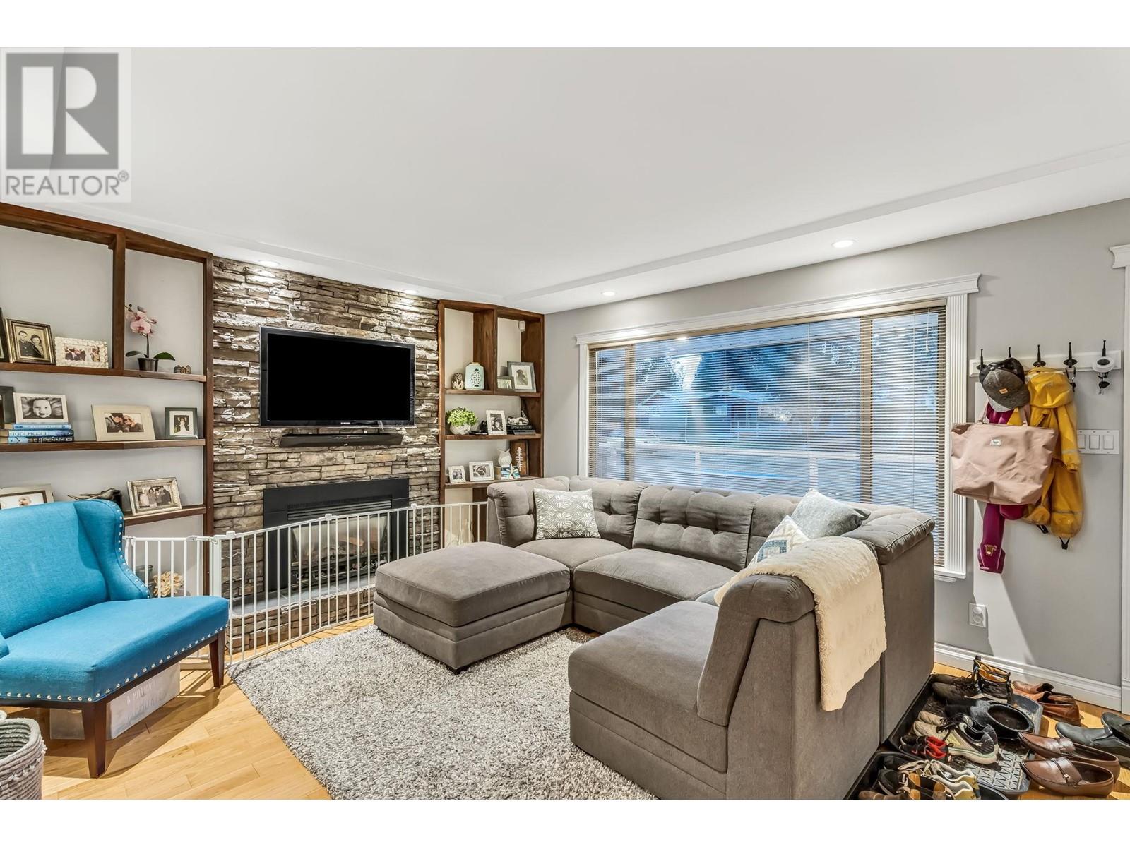 2942 LARCH WAY, port coquitlam, British Columbia