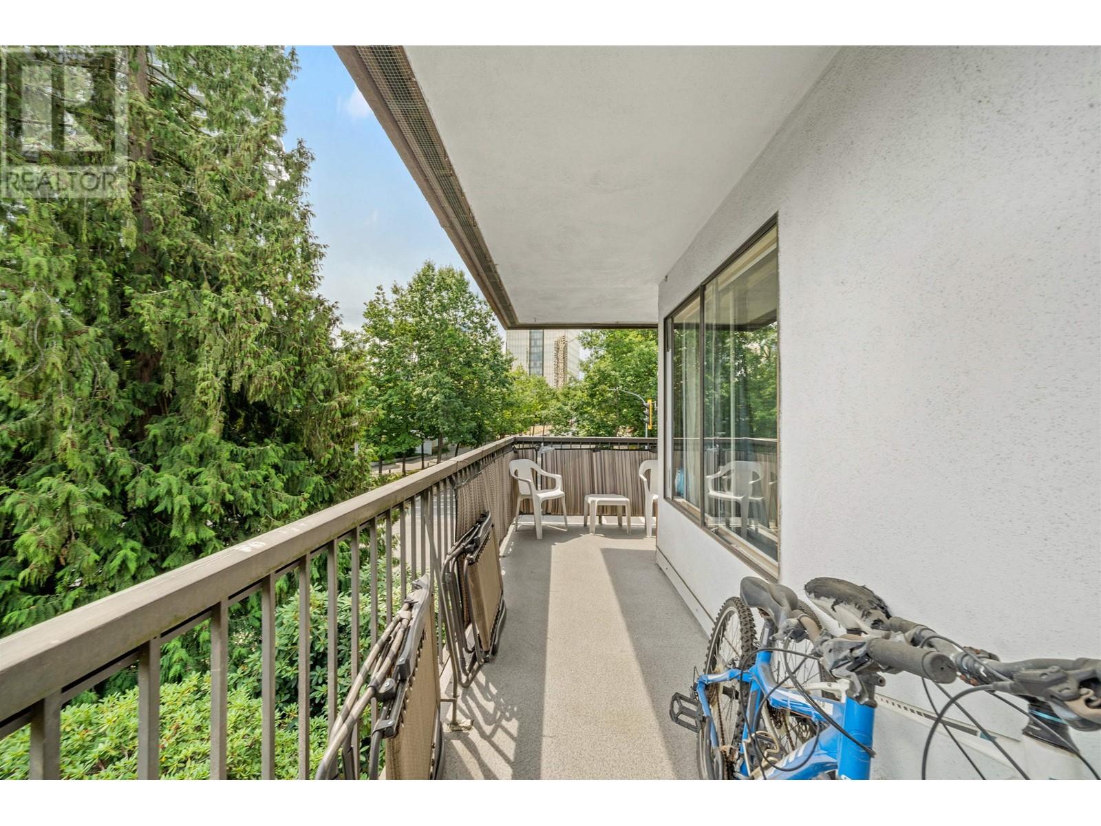 302 4345 Grange Street, Burnaby, British Columbia  V5H 1P4 - Photo 11 - R2829373