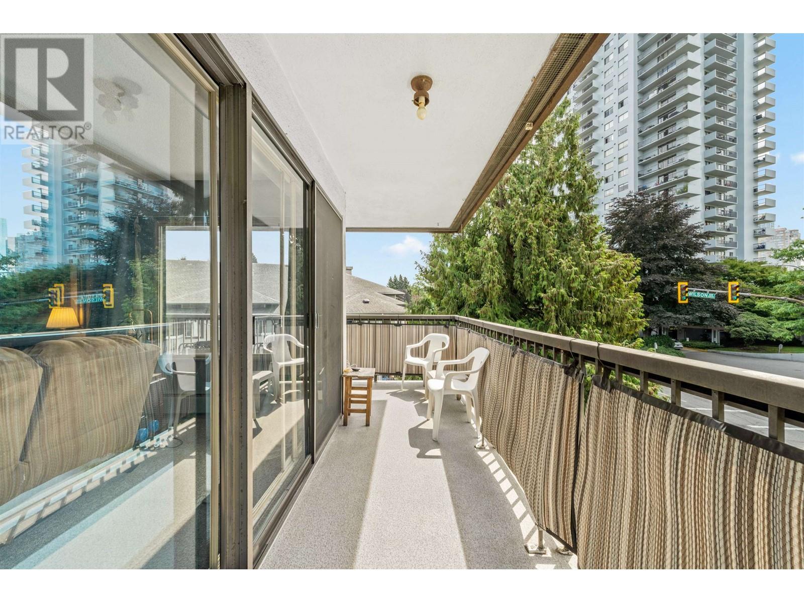 302 4345 Grange Street, Burnaby, British Columbia  V5H 1P4 - Photo 9 - R2829373