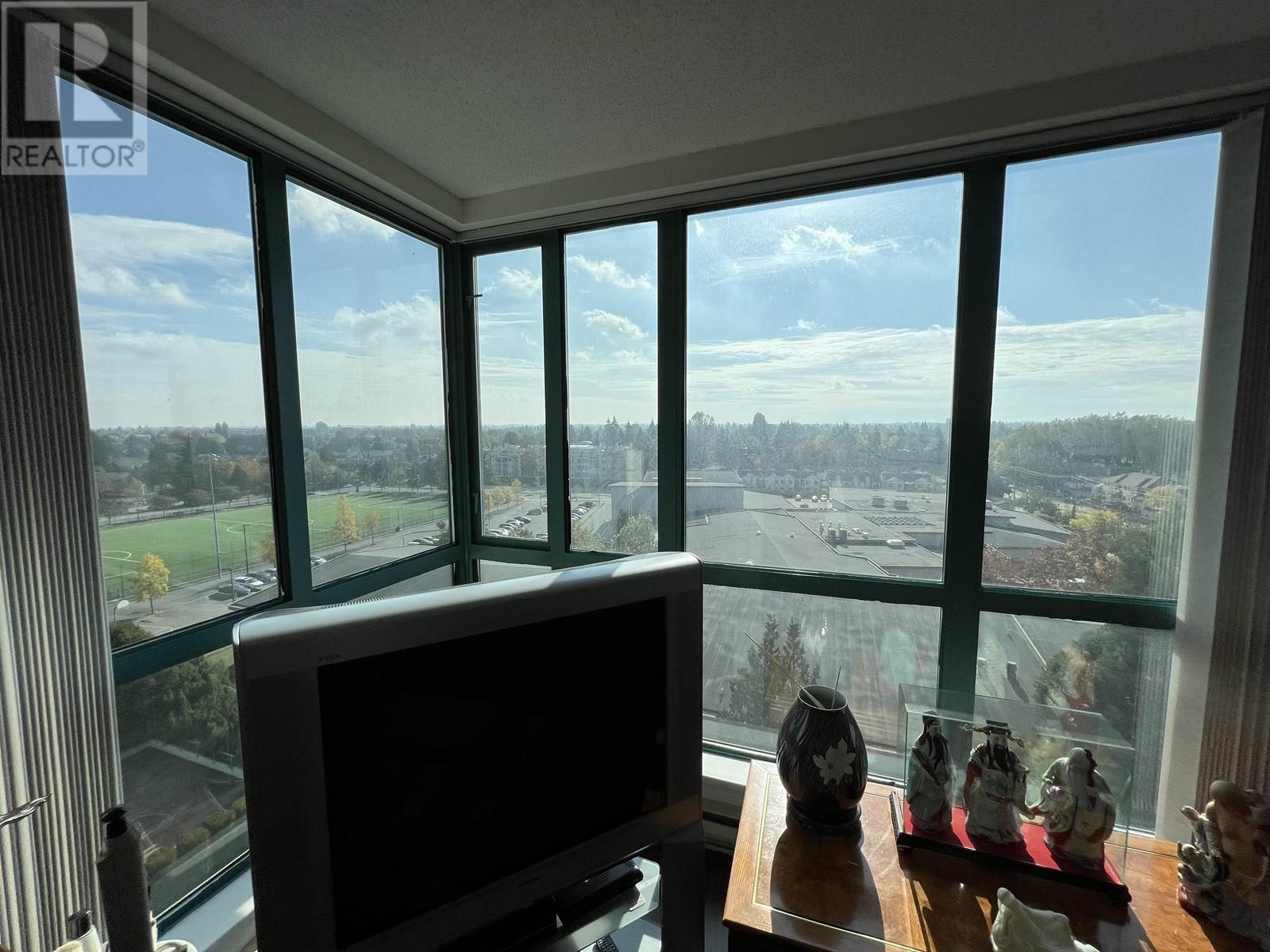 1001 7500 Granville Avenue, Richmond, British Columbia  V6Y 3Y6 - Photo 2 - R2829437