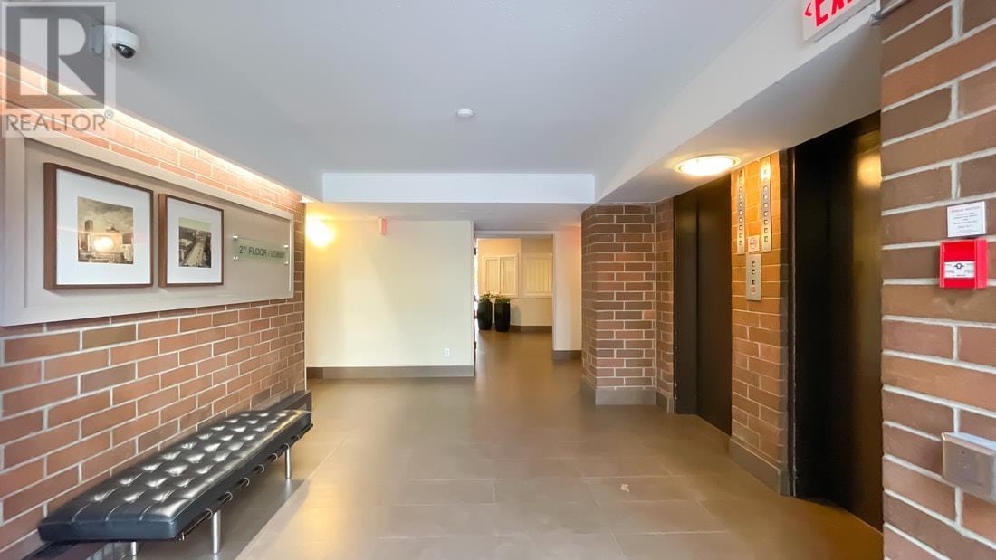 722 1330 Burrard Street, Vancouver, British Columbia  V6Z 2B8 - Photo 3 - R2829691
