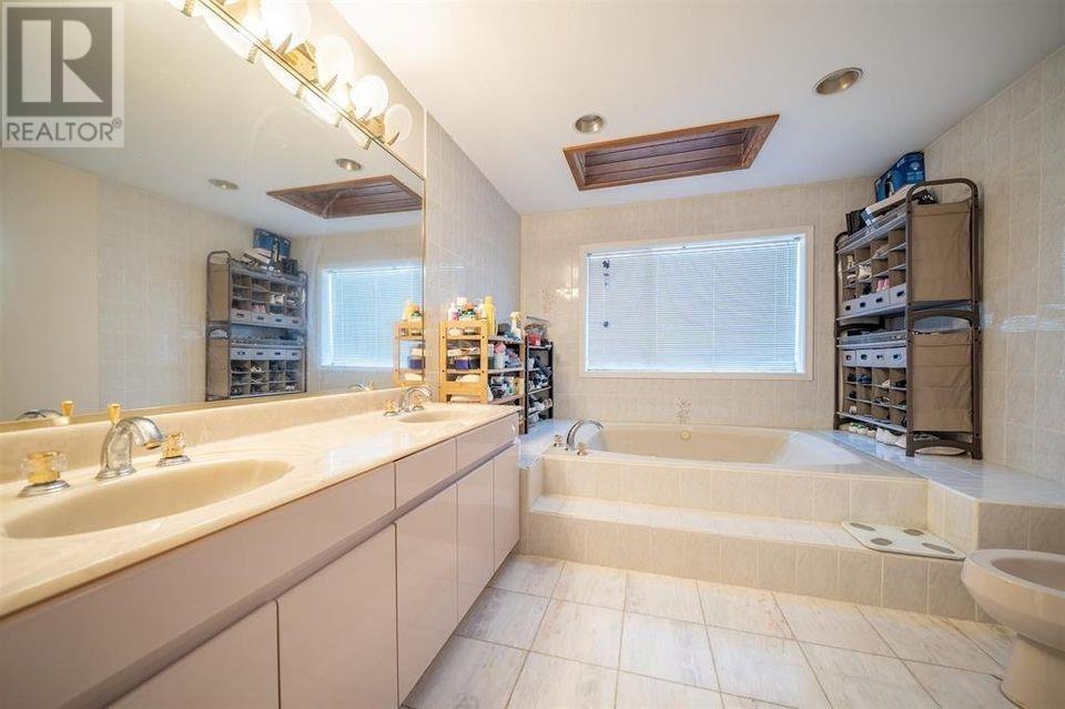 1139 W 50th Avenue, Vancouver, British Columbia  V6P 1A7 - Photo 12 - R2829681