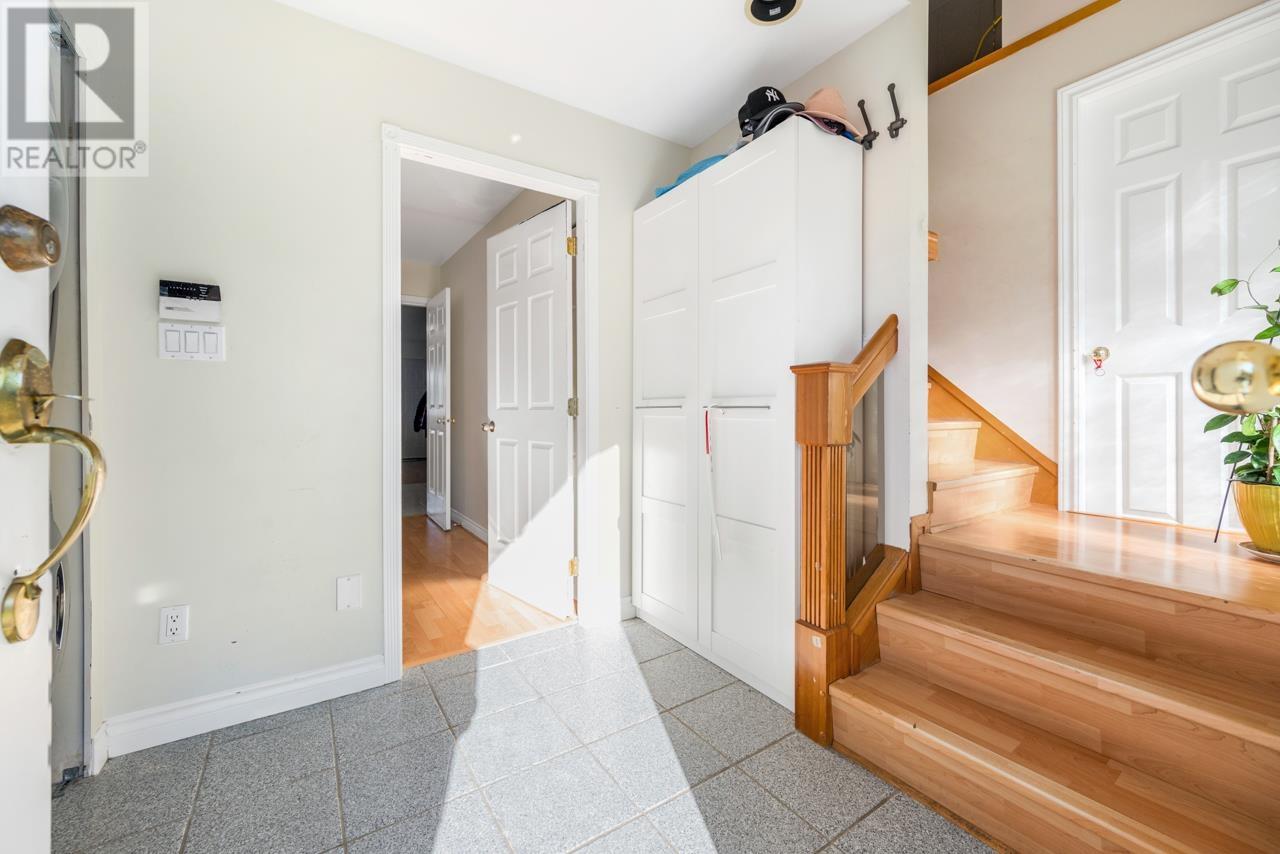 3411 E 27 Avenue, Vancouver, British Columbia  V5R 1P8 - Photo 2 - R2829636