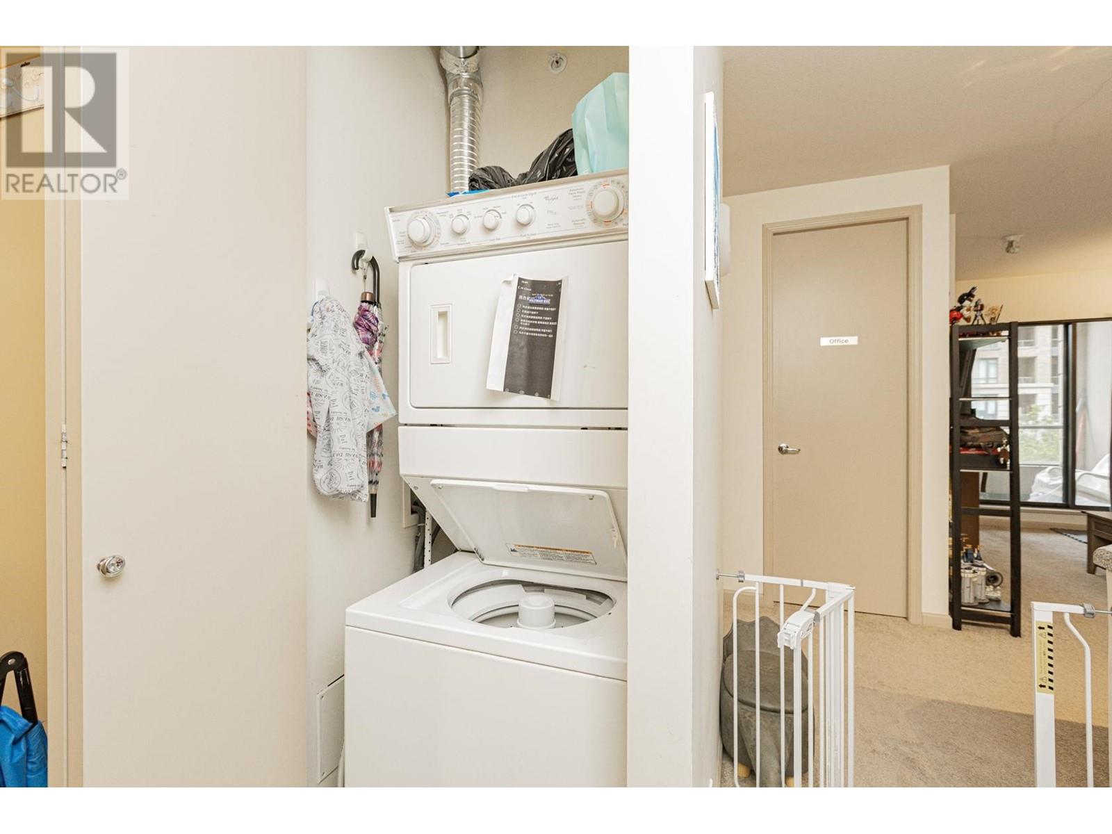 304 7388 Sandborne Avenue, Burnaby, British Columbia  V3N 5C4 - Photo 27 - R2824659