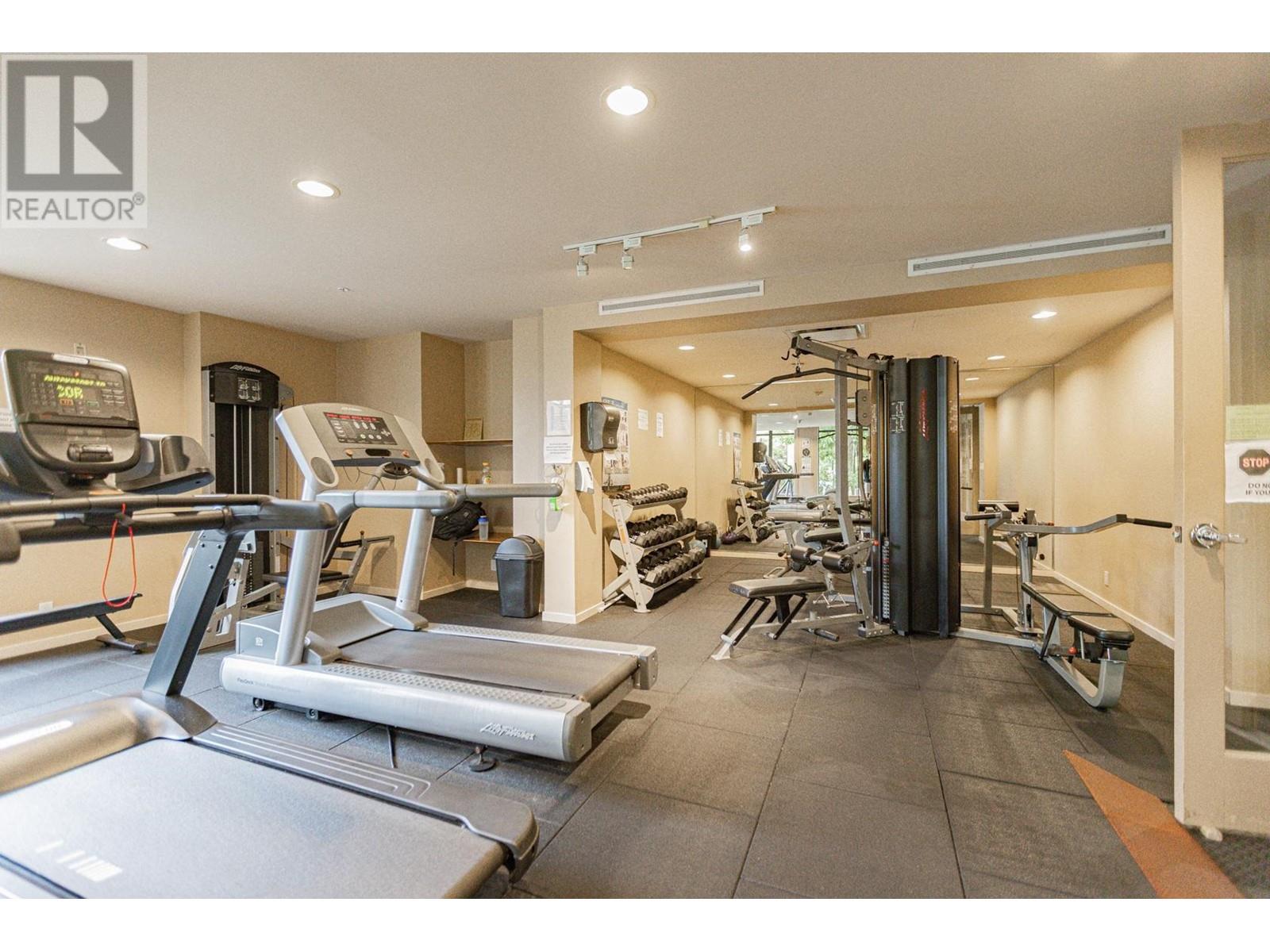 304 7388 Sandborne Avenue, Burnaby, British Columbia  V3N 5C4 - Photo 31 - R2824659