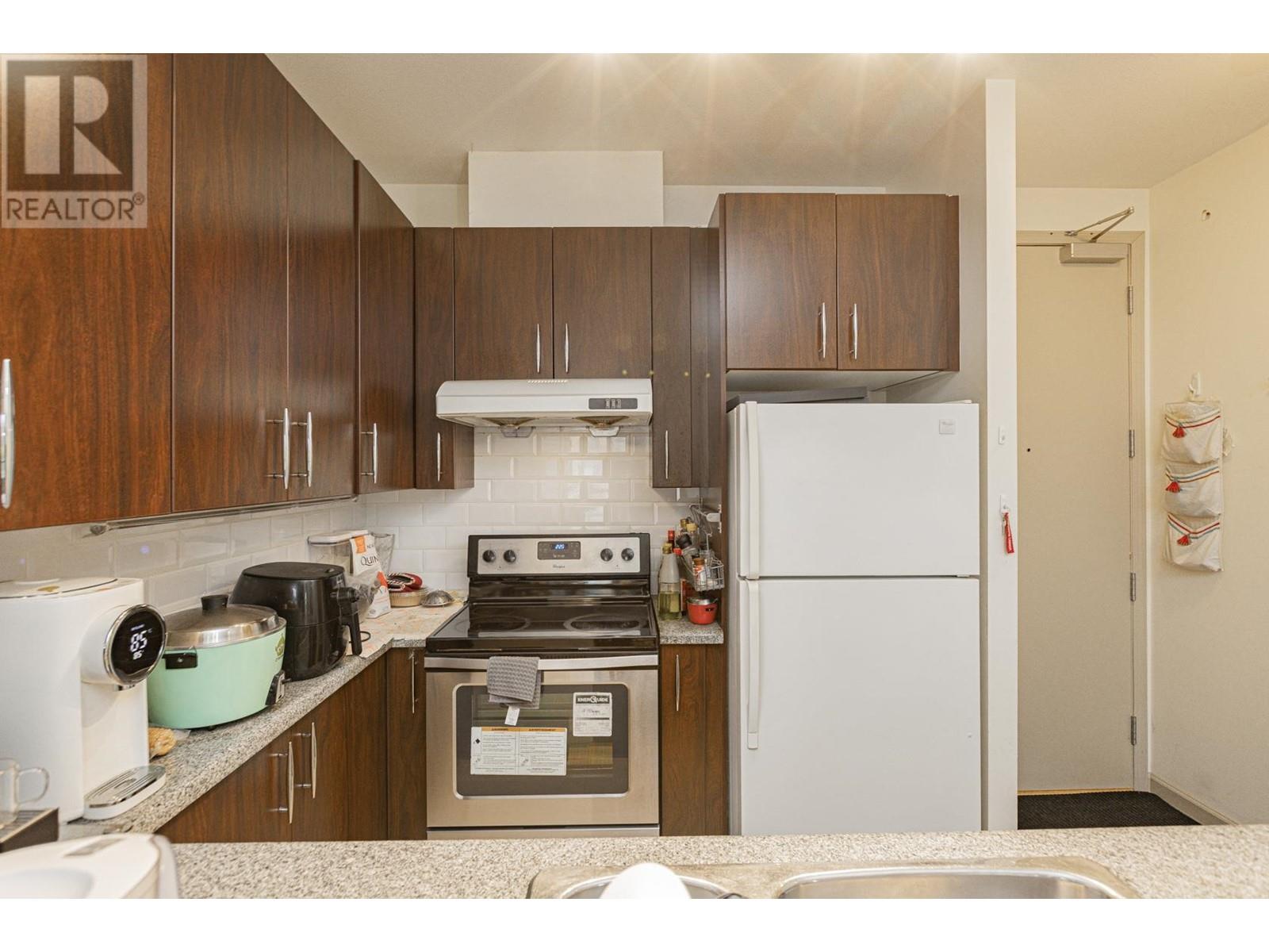 304 7388 Sandborne Avenue, Burnaby, British Columbia  V3N 5C4 - Photo 17 - R2824659