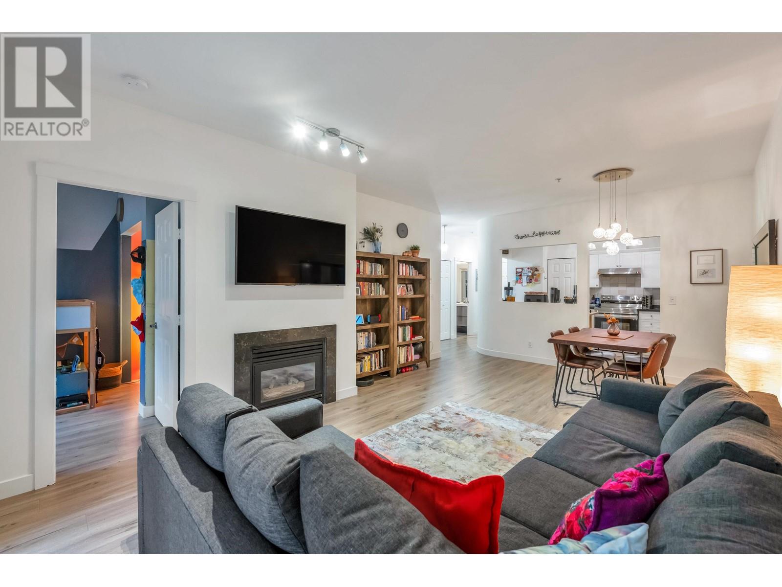 110 301 Maude Road, Port Moody, British Columbia  V3H 5B1 - Photo 3 - R2821888
