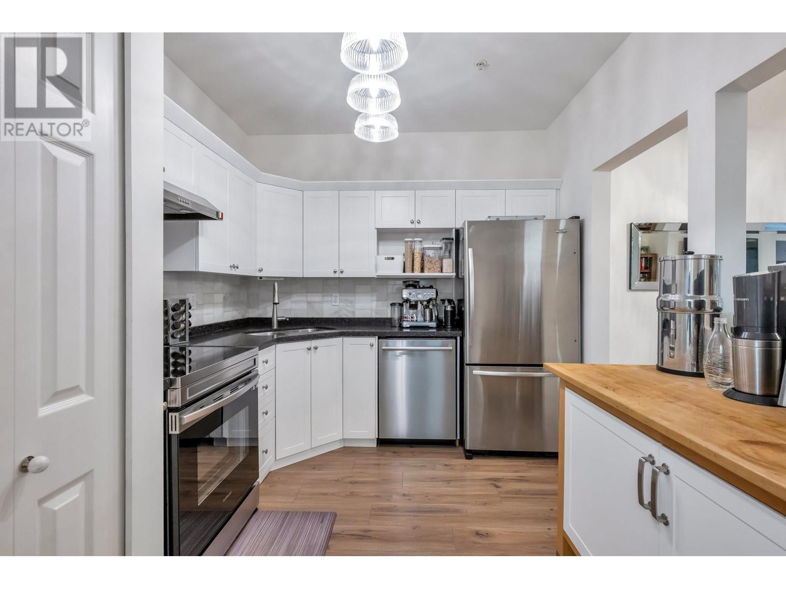 110 301 Maude Road, Port Moody, British Columbia  V3H 5B1 - Photo 8 - R2821888