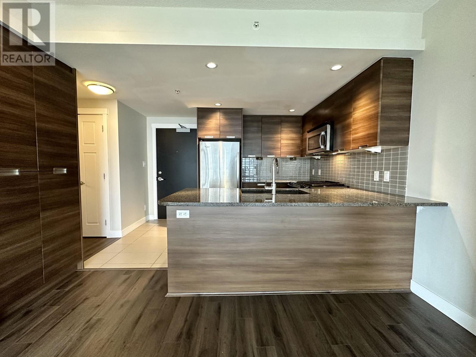 1006 2968 Glen Drive, Coquitlam, British Columbia  V3B 0C4 - Photo 6 - R2829320