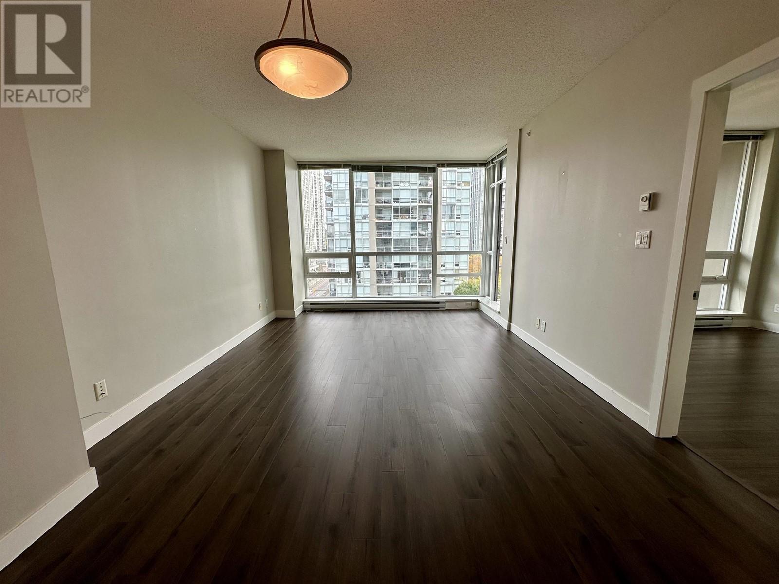 1006 2968 Glen Drive, Coquitlam, British Columbia  V3B 0C4 - Photo 3 - R2829320