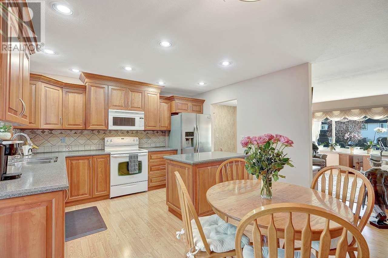 24825 118a Avenue, Maple Ridge, British Columbia  V4R 1Z3 - Photo 6 - R2829651