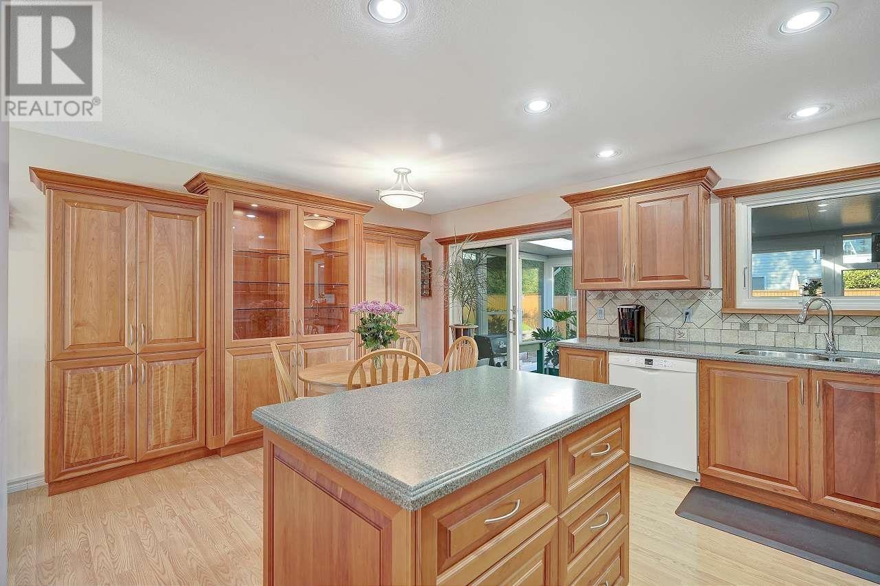 24825 118a Avenue, Maple Ridge, British Columbia  V4R 1Z3 - Photo 10 - R2829651