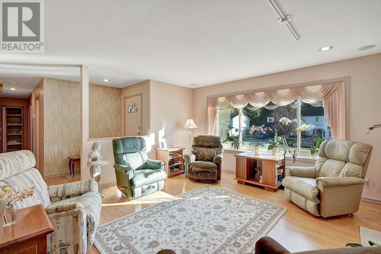 24825 118a Avenue, Maple Ridge, British Columbia  V4R 1Z3 - Photo 12 - R2829651