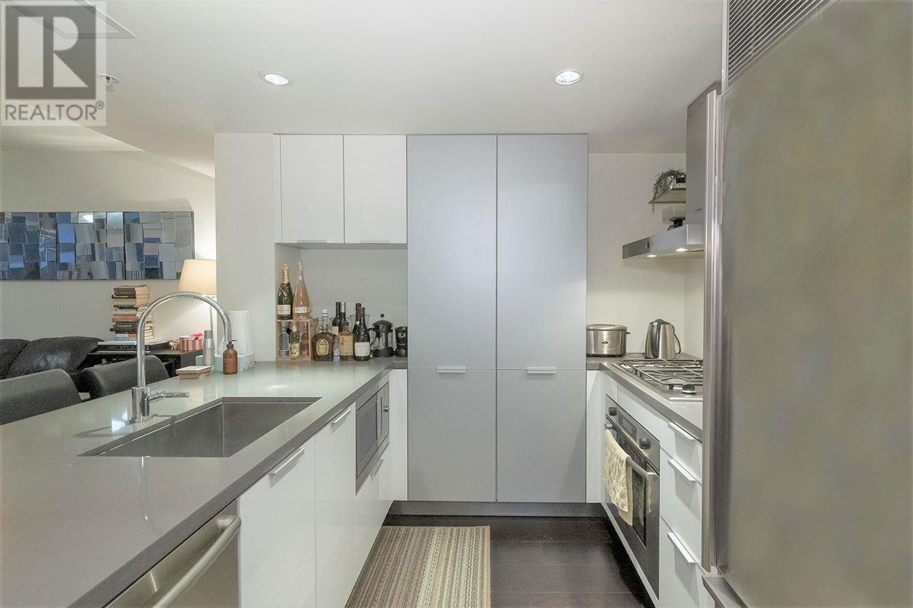 803 788 Richards Street, Vancouver, British Columbia  V6B 0C7 - Photo 3 - R2829700