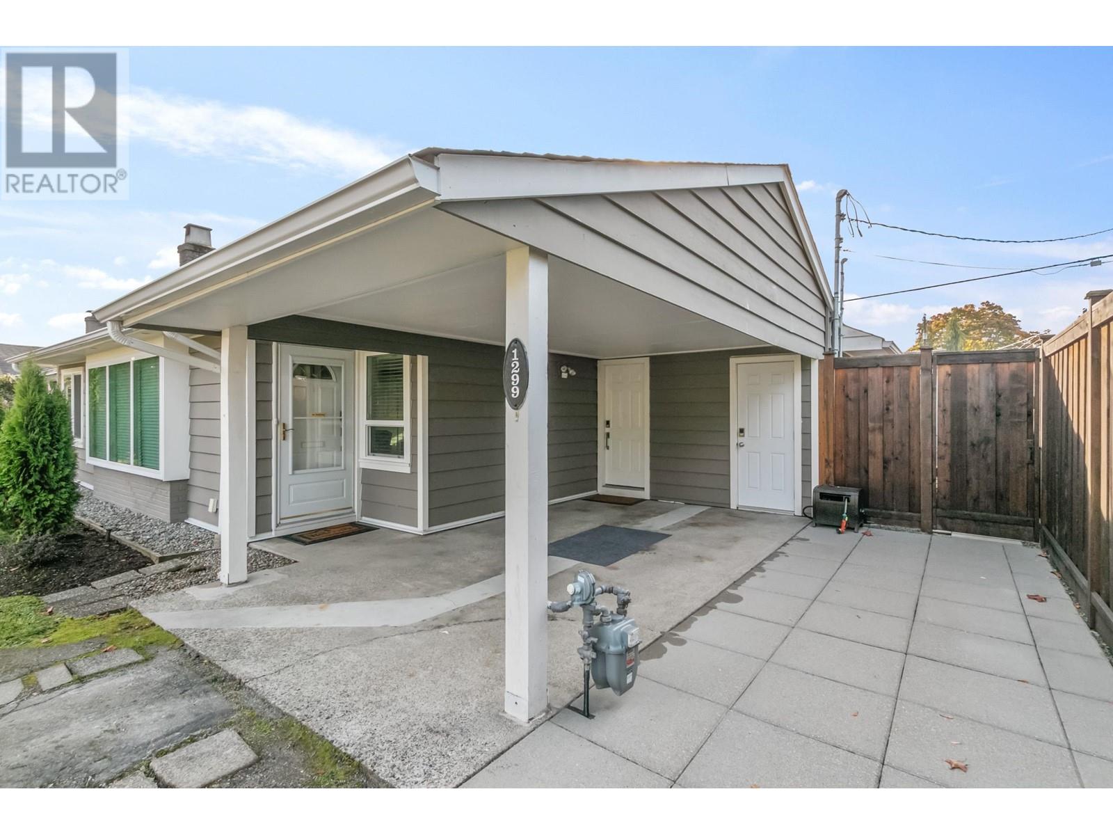 1299 W 15th Street, North Vancouver, British Columbia  V7P 1N1 - Photo 2 - R2829706