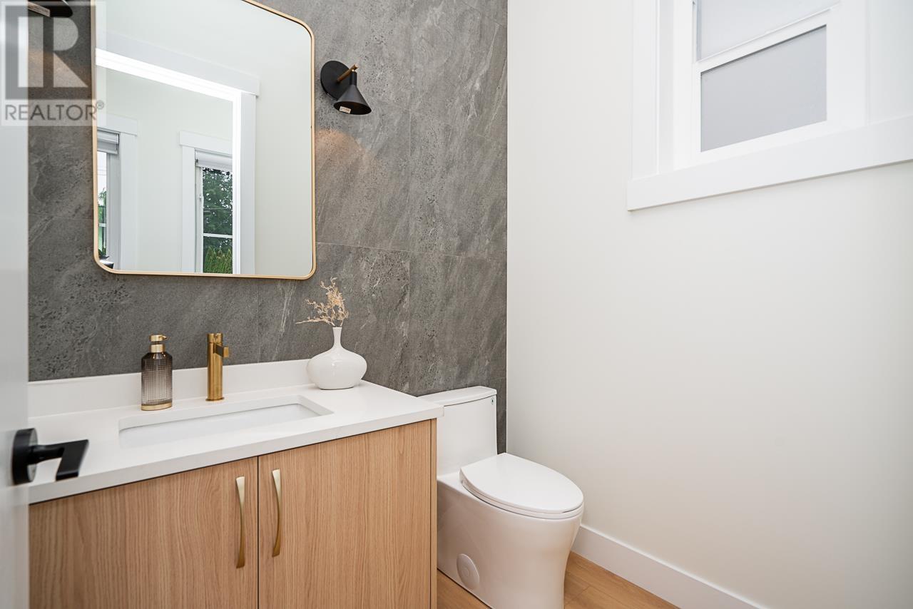 2265 Lobb Avenue, Port Coquitlam, British Columbia  V3C 1M5 - Photo 5 - R2822335