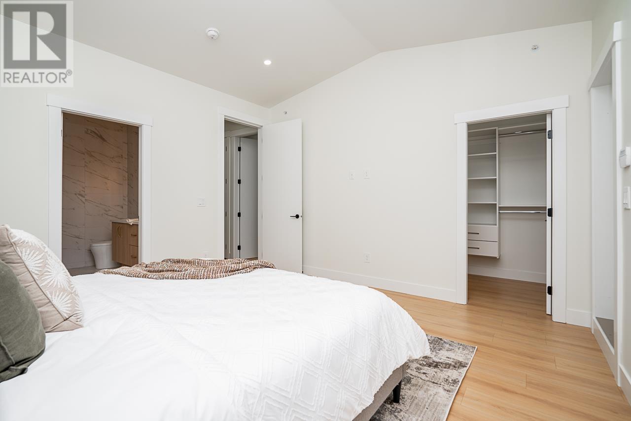 2265 Lobb Avenue, Port Coquitlam, British Columbia  V3C 1M5 - Photo 19 - R2822335