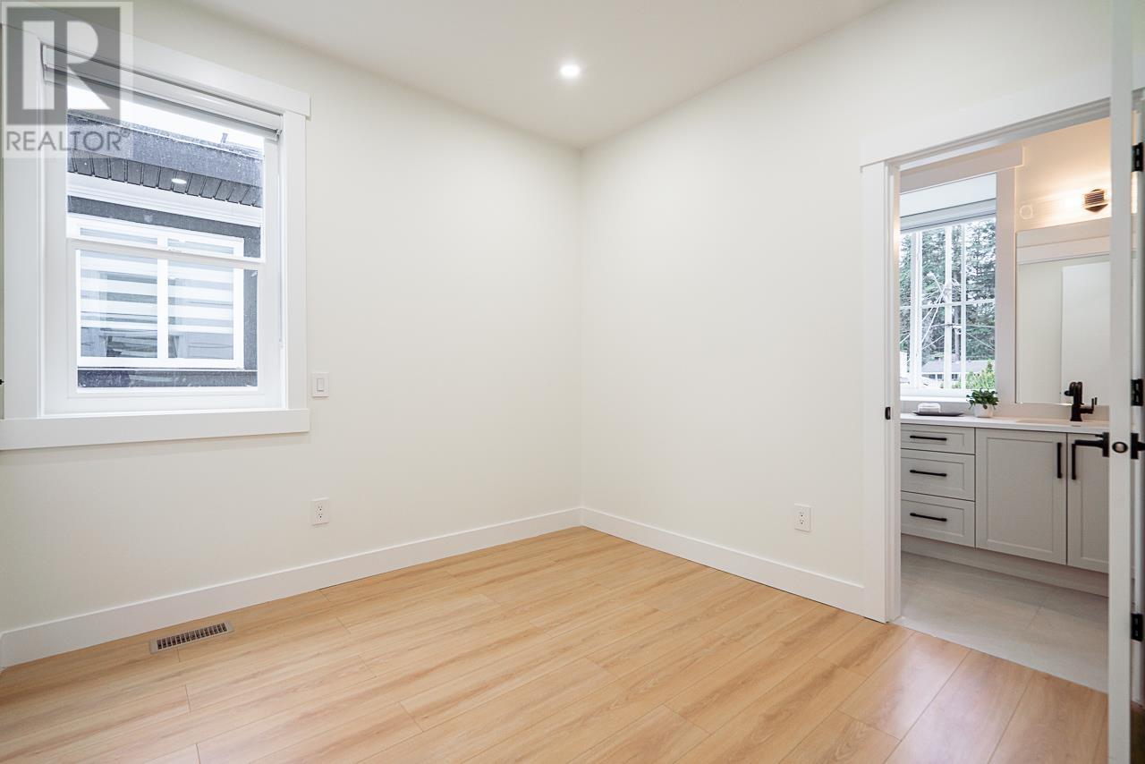 2265 Lobb Avenue, Port Coquitlam, British Columbia  V3C 1M5 - Photo 23 - R2822335