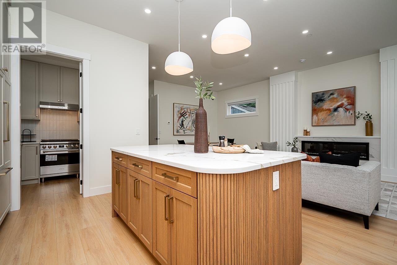 2265 Lobb Avenue, Port Coquitlam, British Columbia  V3C 1M5 - Photo 12 - R2822335