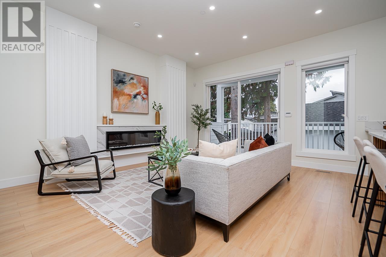 2265 Lobb Avenue, Port Coquitlam, British Columbia  V3C 1M5 - Photo 8 - R2822335