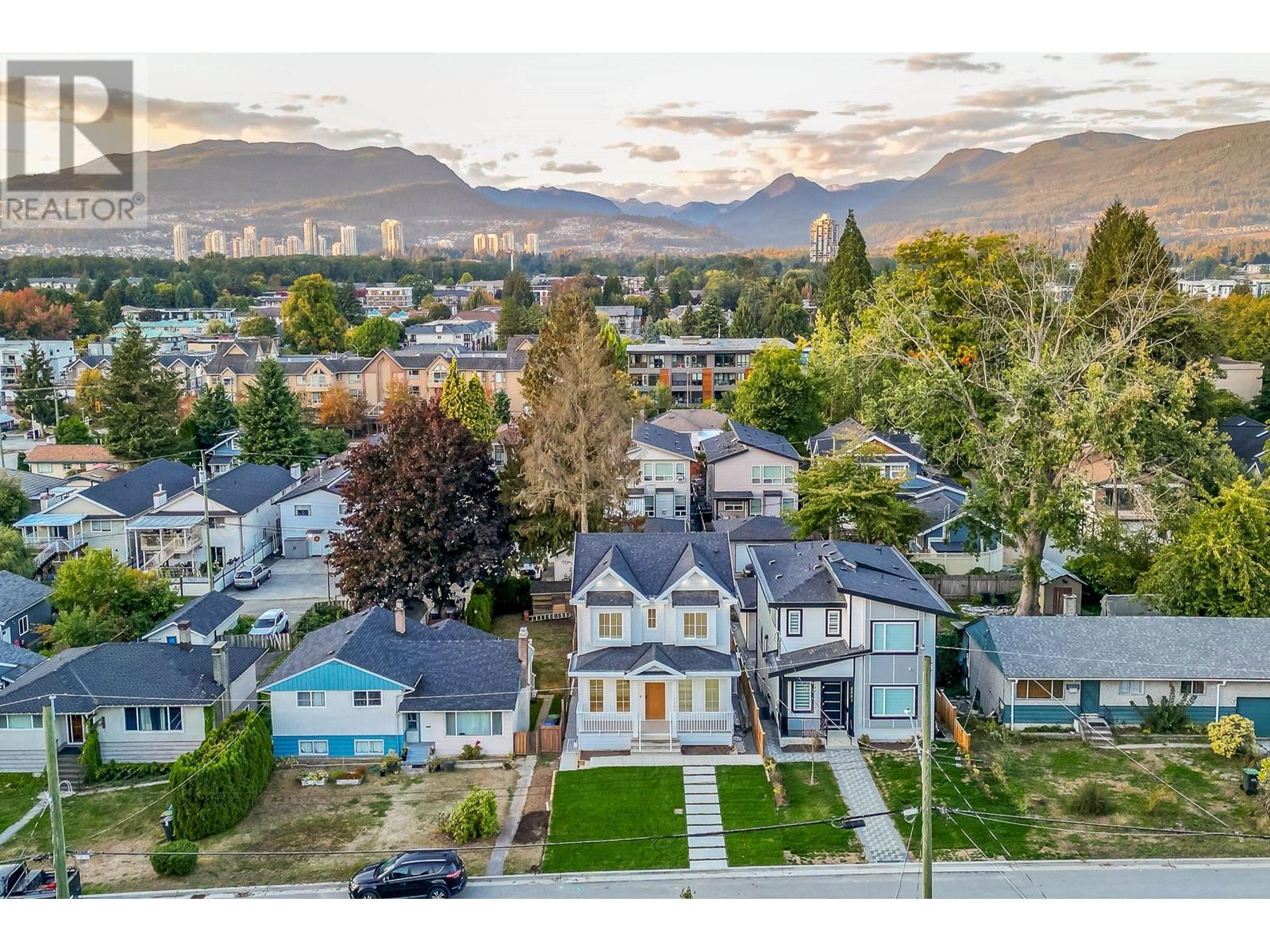 2265 Lobb Avenue, Port Coquitlam, British Columbia  V3C 1M5 - Photo 38 - R2822335