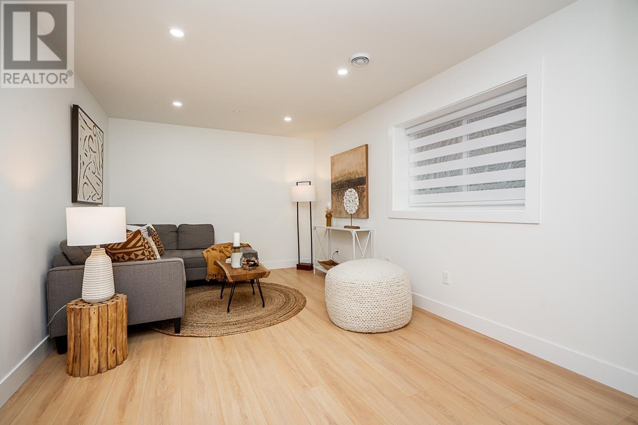 2265 Lobb Avenue, Port Coquitlam, British Columbia  V3C 1M5 - Photo 26 - R2822335