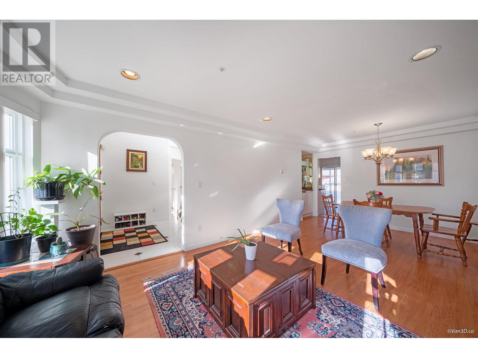3467 E 4th Avenue, Vancouver, British Columbia  V5M 1M1 - Photo 2 - R2829670