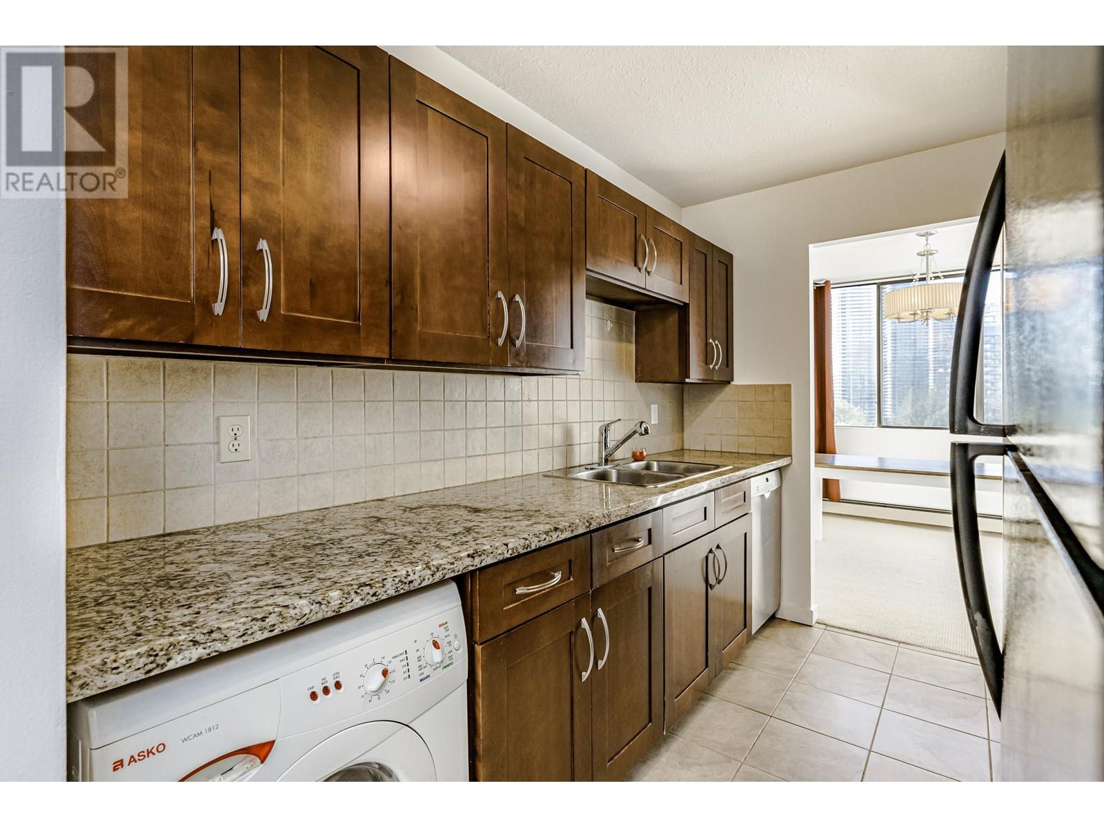1206 2060 Bellwood Avenue, Burnaby, British Columbia  V5B 4V2 - Photo 3 - R2811310