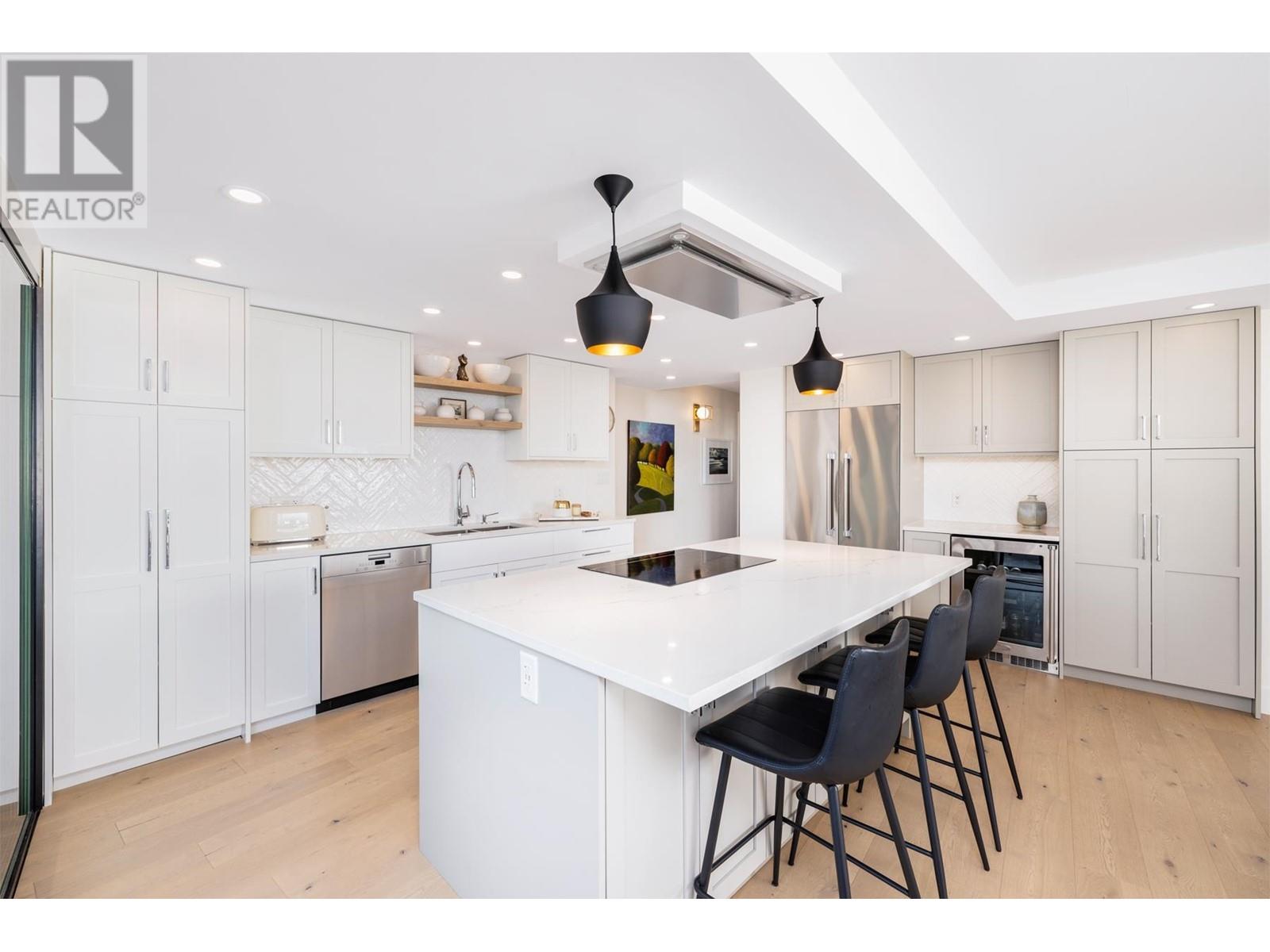 605 2135 Argyle Avenue, West Vancouver, British Columbia  V7V 1A5 - Photo 4 - R2828582