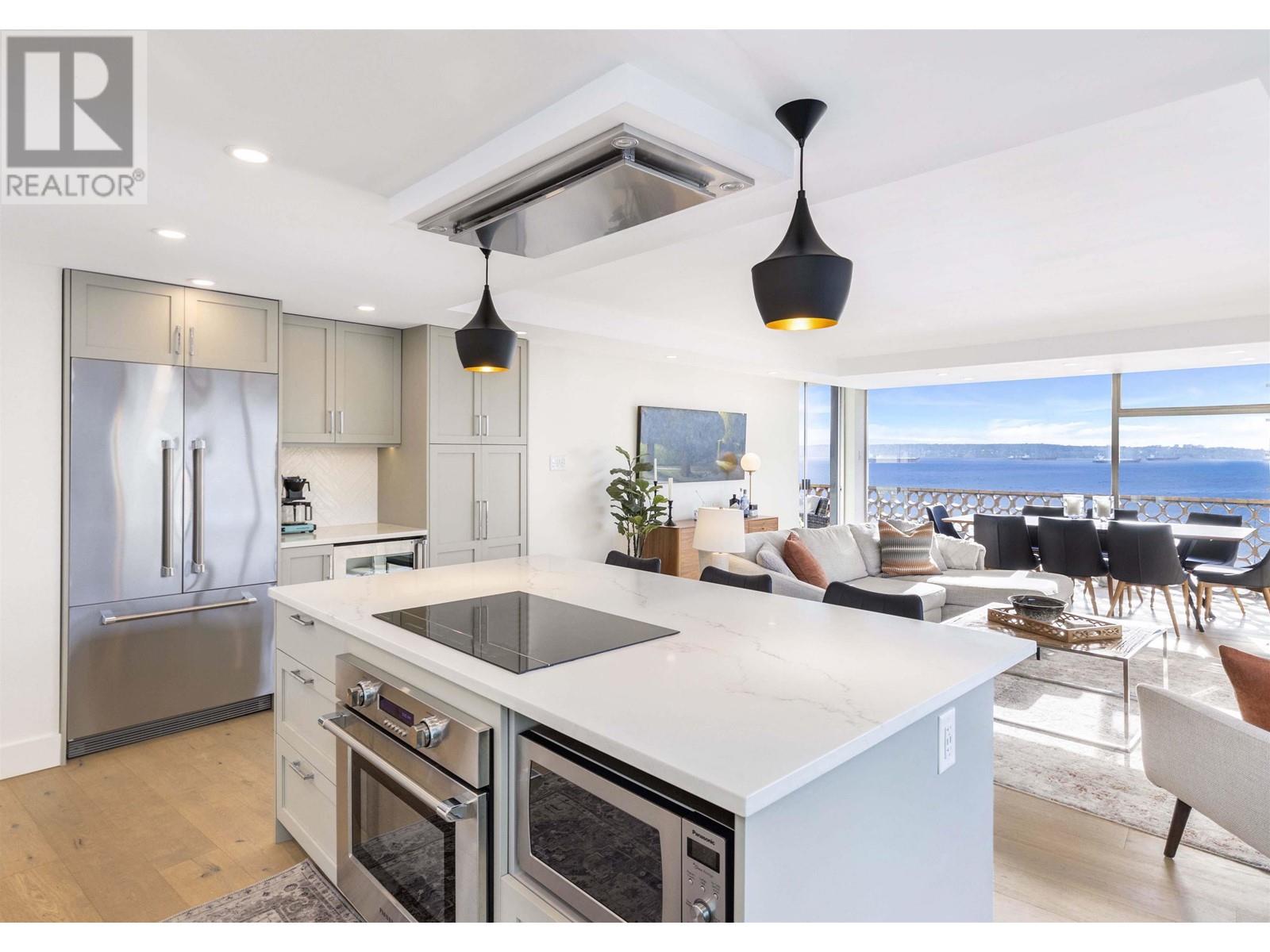 605 2135 ARGYLE AVENUE, west vancouver, British Columbia