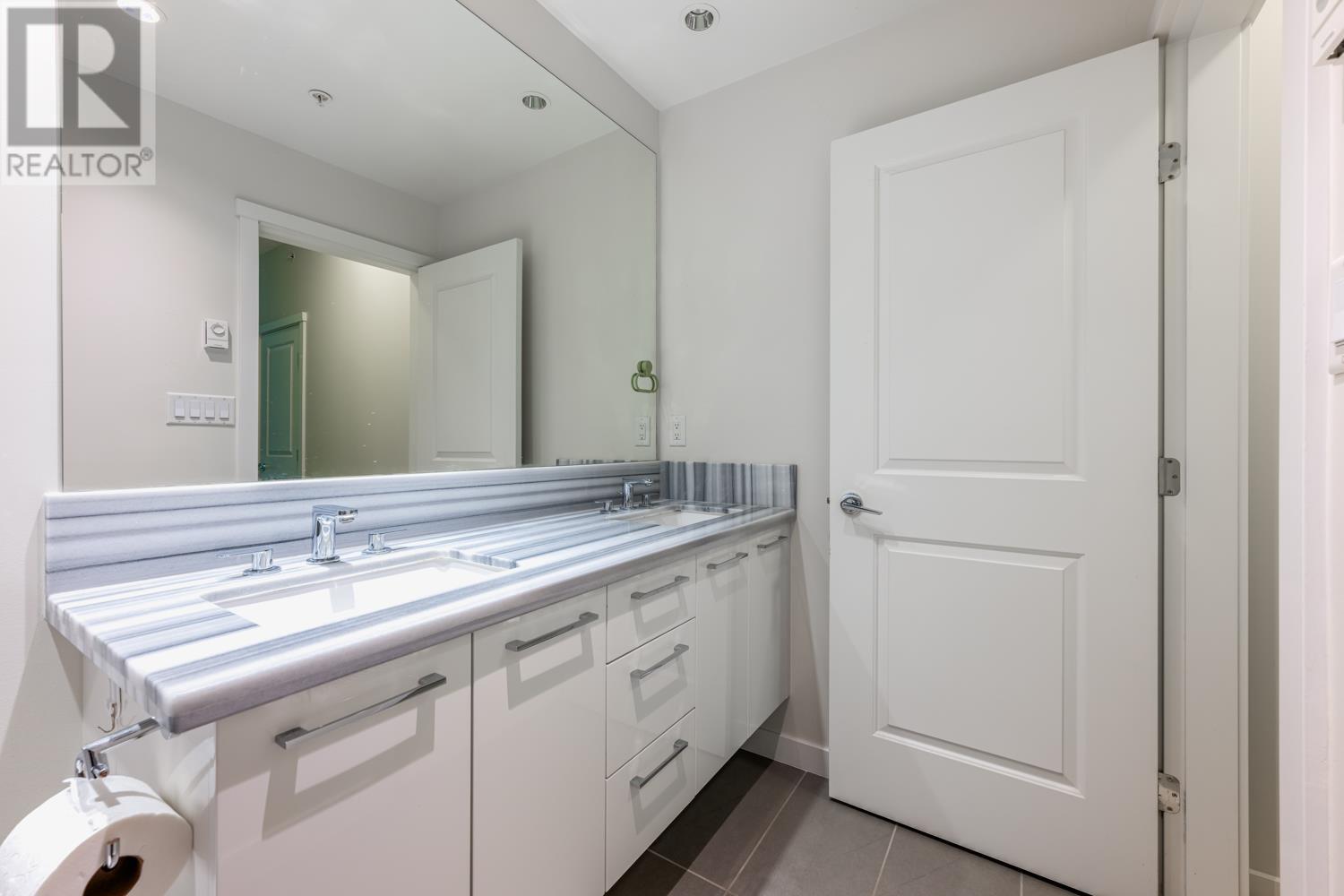 4001 4880 Bennett Street, Burnaby, British Columbia  V5H 0C1 - Photo 14 - R2827039