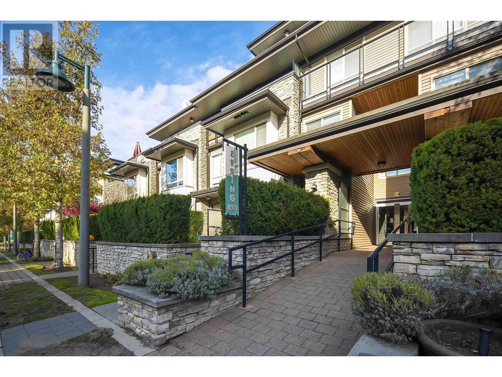 502 7428 Byrnepark Walk, Burnaby, British Columbia  V3N 0B4 - Photo 2 - R2828866