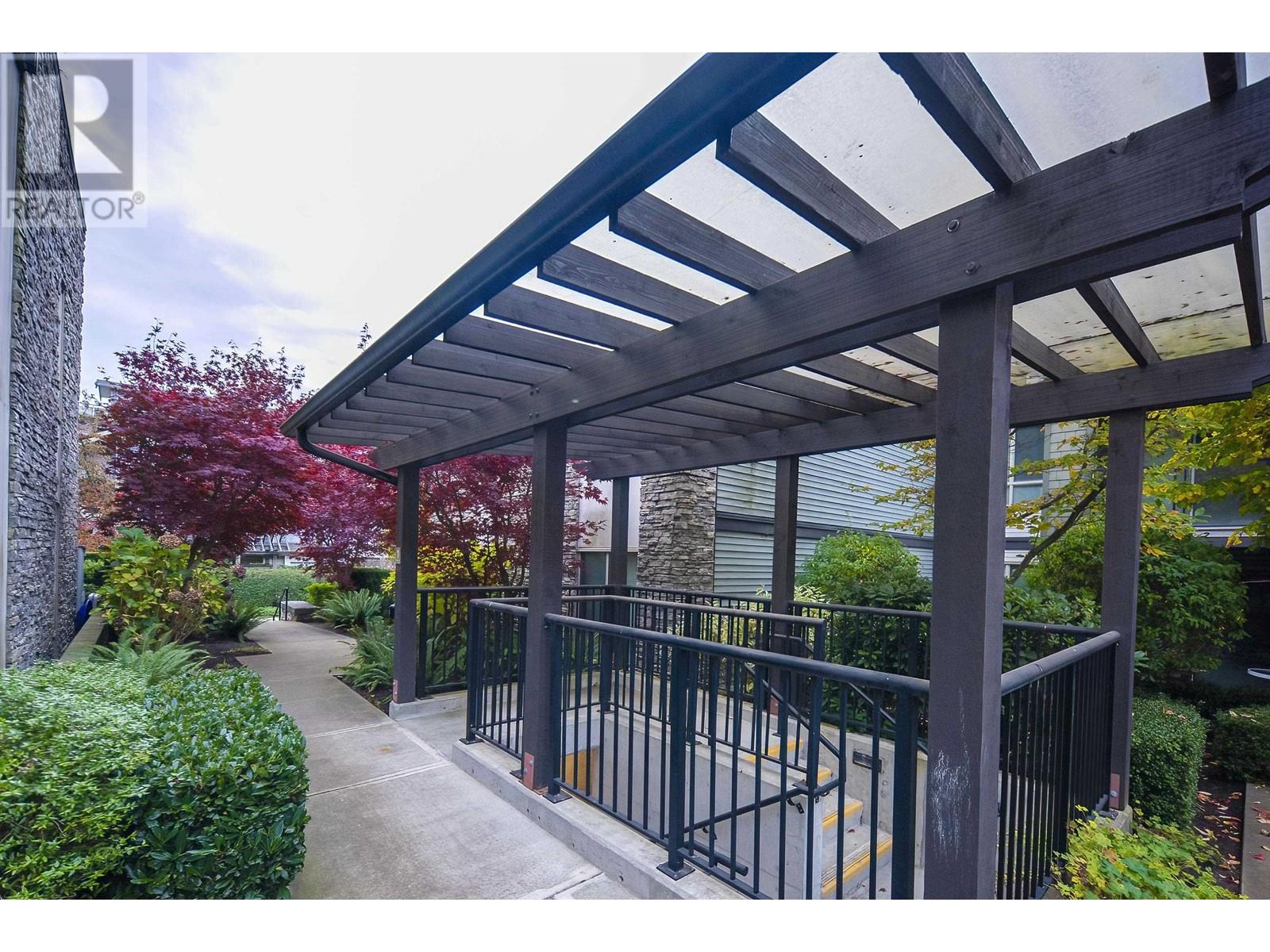 502 7428 Byrnepark Walk, Burnaby, British Columbia  V3N 0B4 - Photo 10 - R2828866