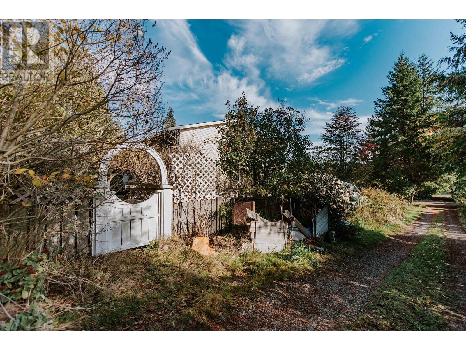 5797 Ebbtide Street, Sechelt, British Columbia  V0N 3A0 - Photo 20 - R2829718