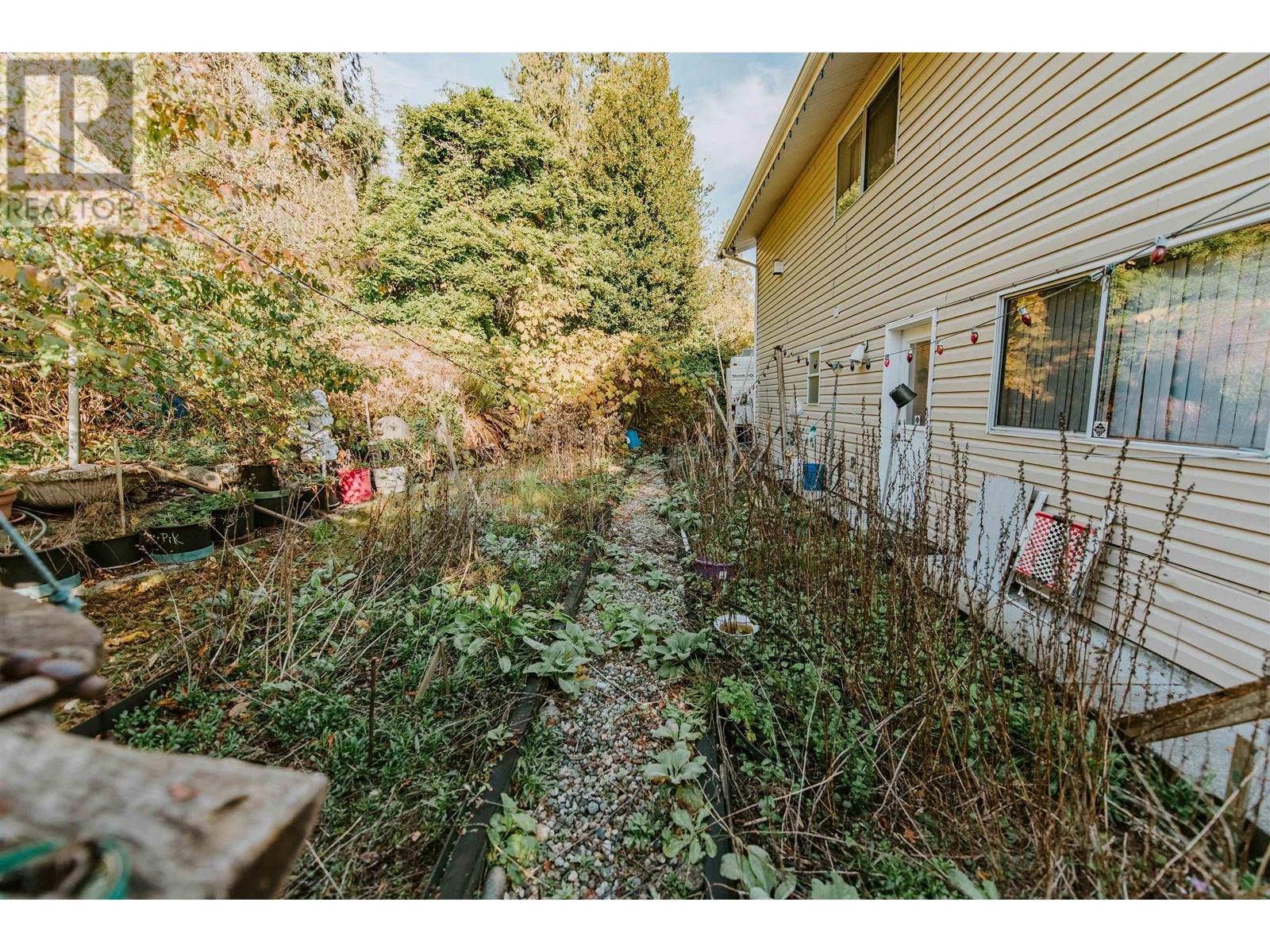 5797 Ebbtide Street, Sechelt, British Columbia  V0N 3A0 - Photo 21 - R2829718