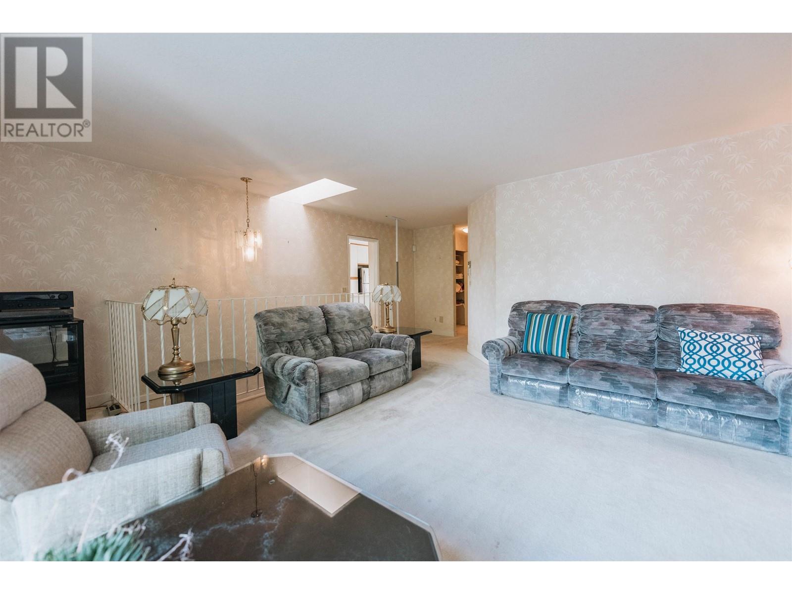 5797 Ebbtide Street, Sechelt, British Columbia  V0N 3A0 - Photo 3 - R2829718